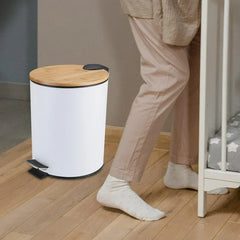 Mini Bathroom Trash Can with Bamboo Lid , Round Step Garbage Container 5L White And Black